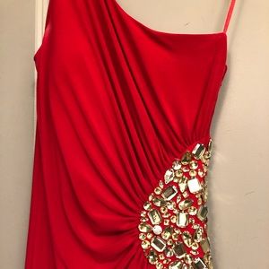 Red long gown one sleeve